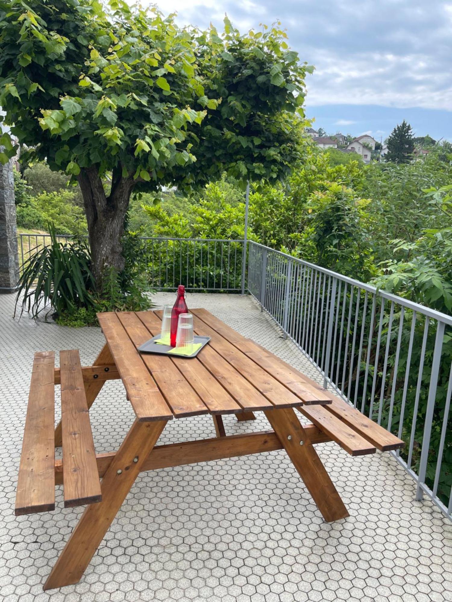 Paisible Eden Standing Terrasse - Magnifique Vue - Esprit Nature En Pleine Ville Tulle Exteriör bild